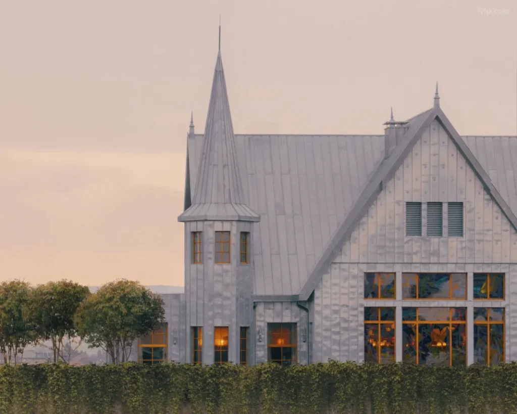 Maison Heler Metz, Curio Collection by Hilton