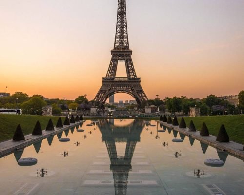 eiffel-tower-is-in-the-famous-monuments-of-france